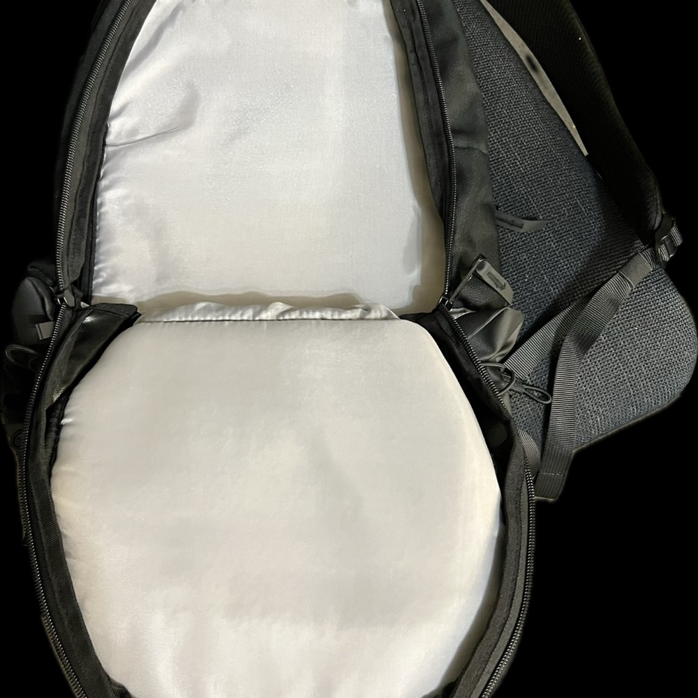 Harley-Davidson Black Backpack with Orange Highlights - Picture 2 of 8